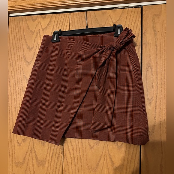 Aritzia Orange Tie Front Skirt - Picture 3 of 3